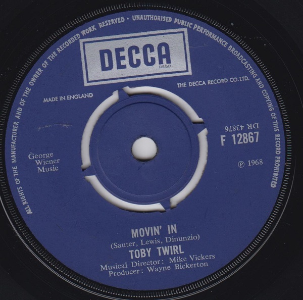 Movin' In / Utopia Daydream
